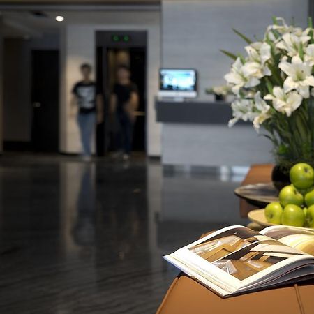 Venue Hotel The Lily Singapura Exterior foto